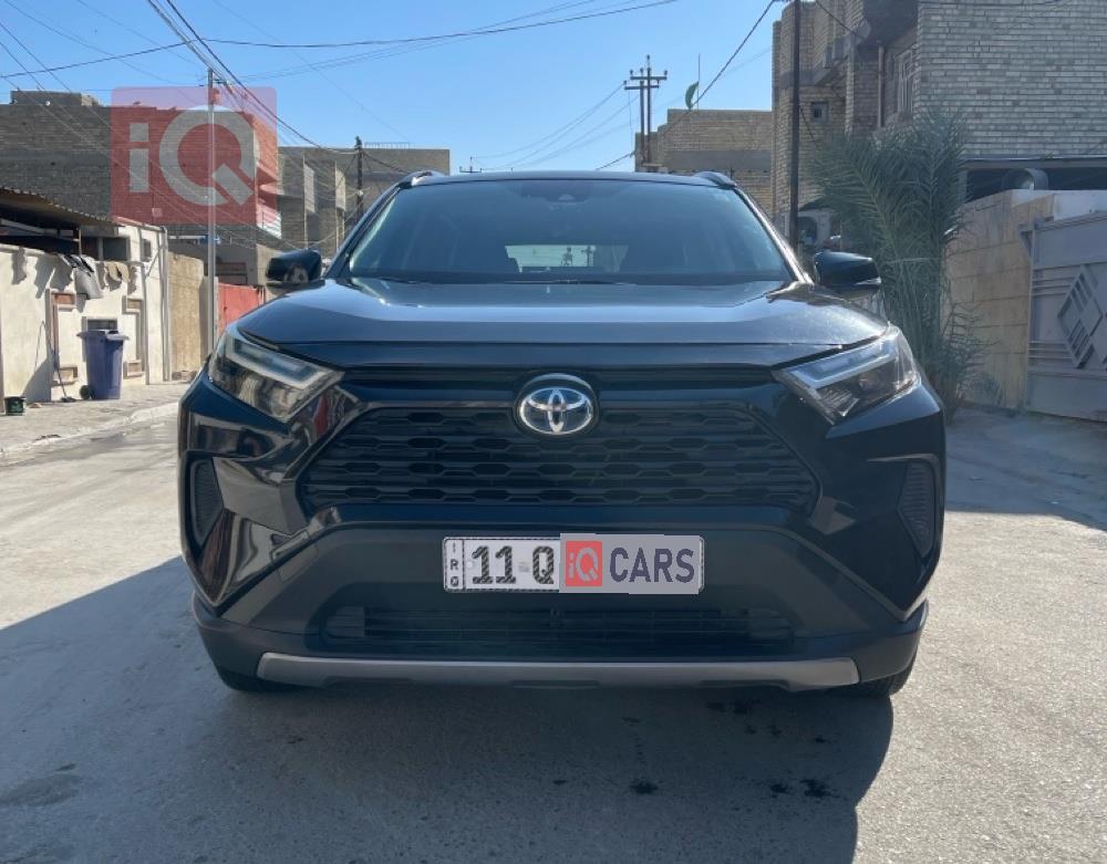 تۆیۆتا ڕاڤ 4